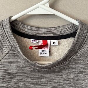 Topo Designs men’s medium Heather Gray Crewneck